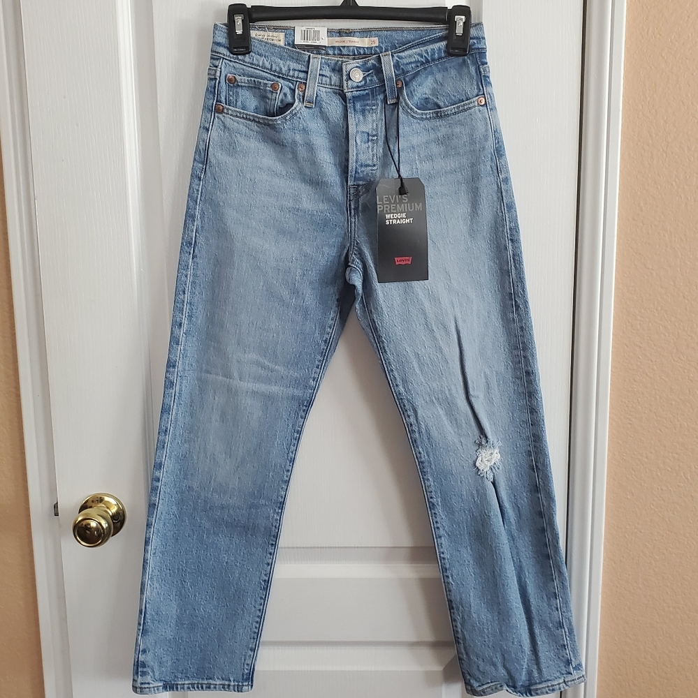 Levi's Wedgie Straight Jeans